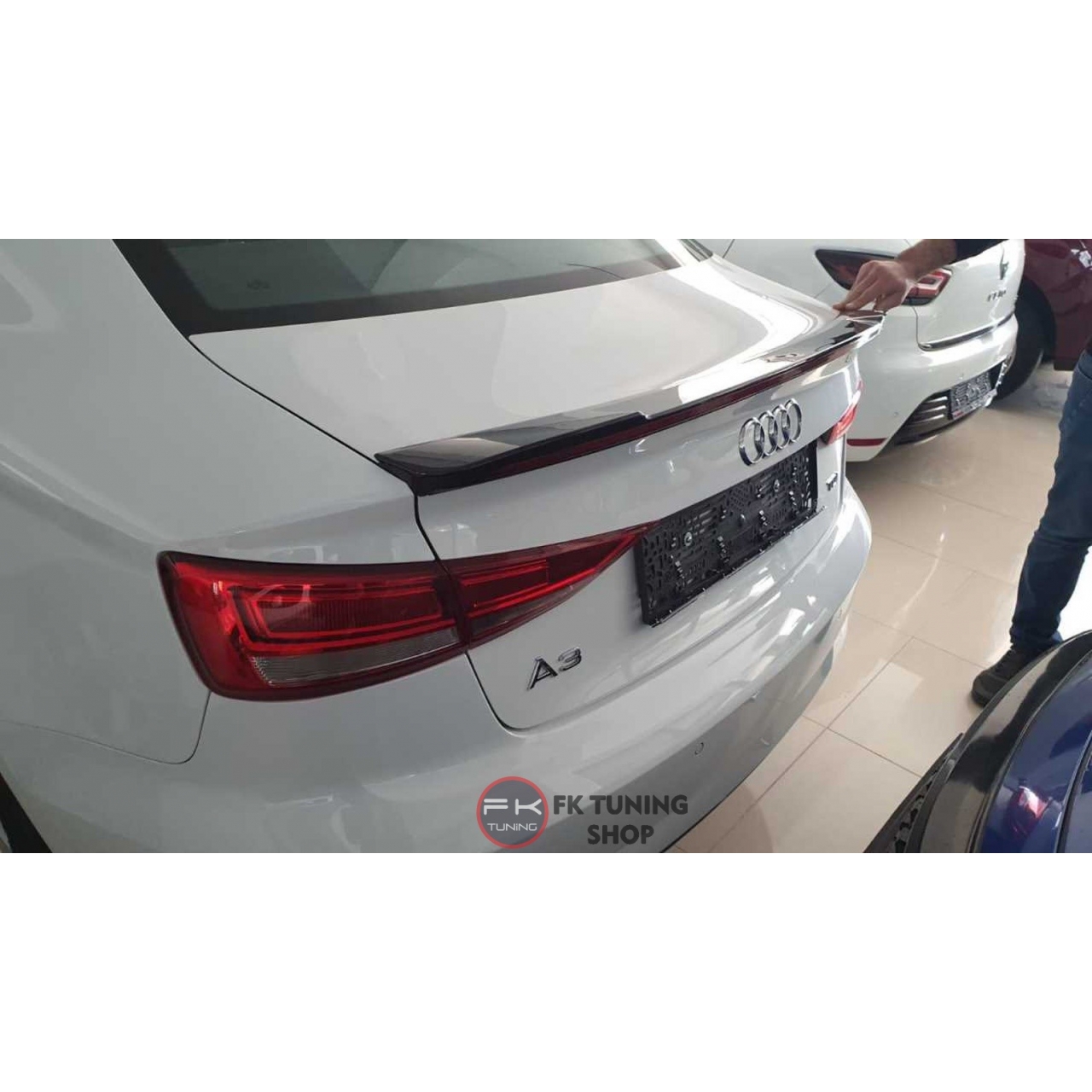 Audi A3 Led Spoyler Animayonlu Pianoblack 2013-2019