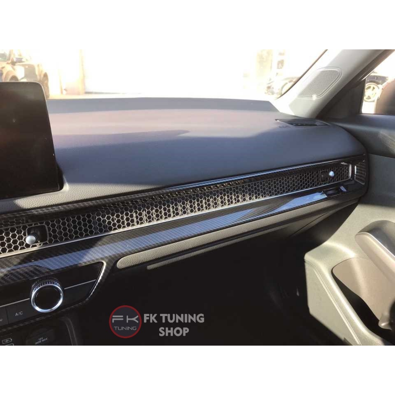 Honda Civic FE Torpido Göğüs Karbon Kaplaması 2 parça 2022 ve üzeri