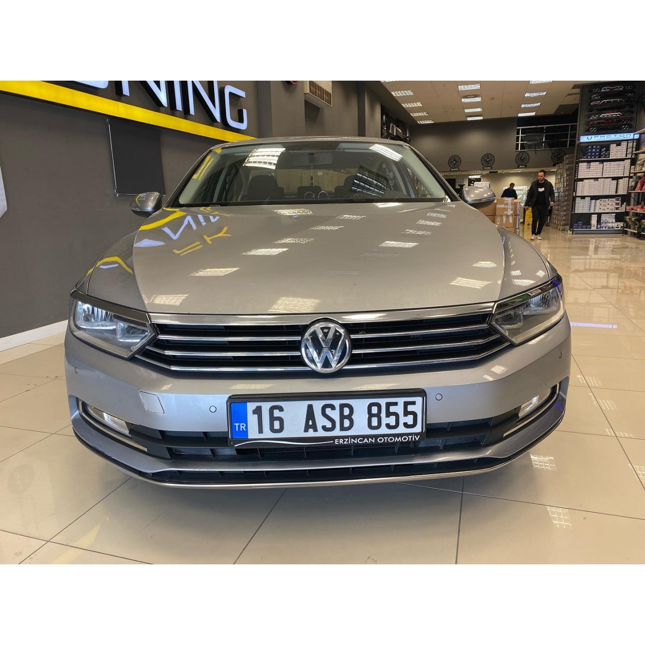 Volkswagen Passat B8 Ön Tampon Altı Krom Çıtası 2014-2018