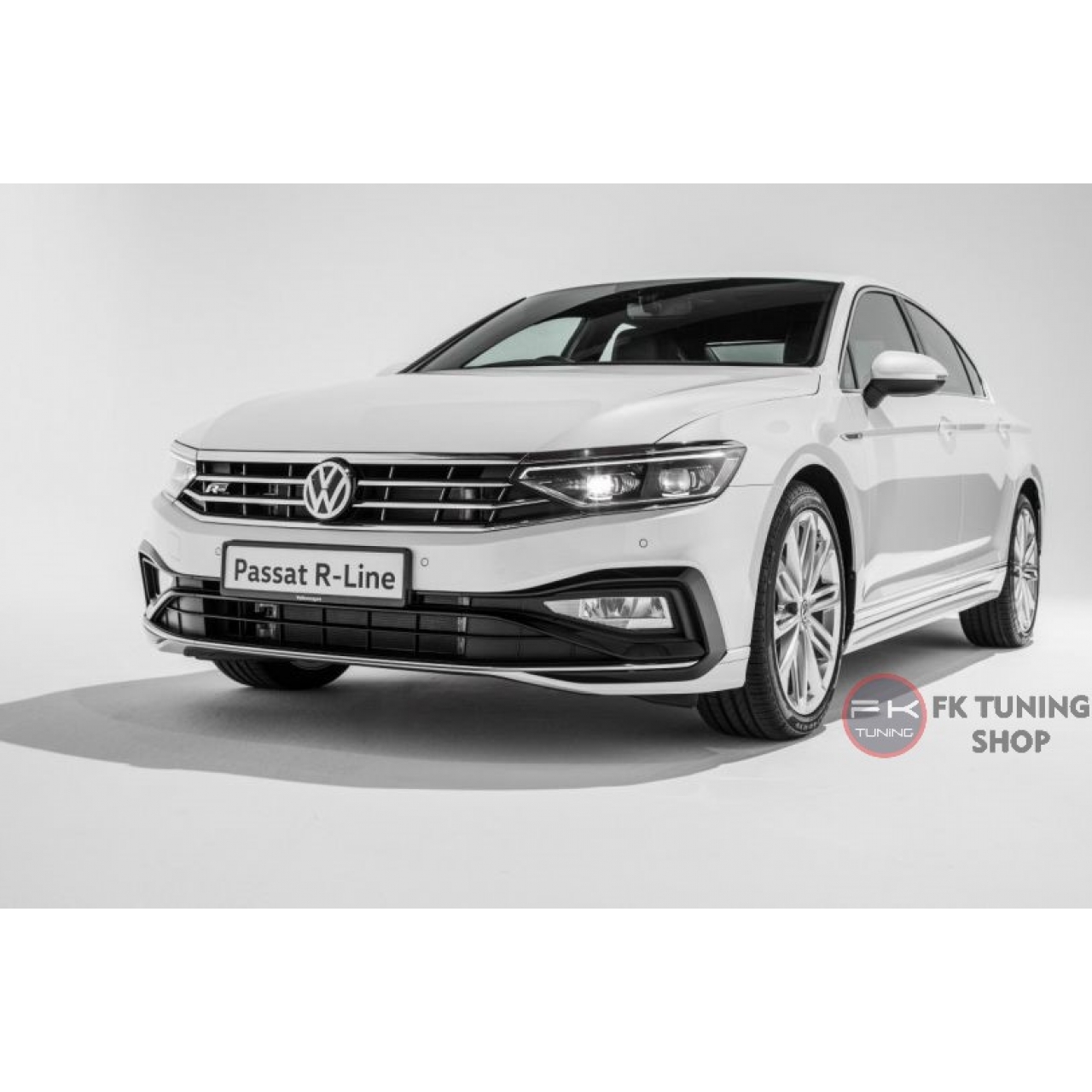 Volkswagen Passat B8 için B8.5 R-Line Ön Tampon Seti 2014-2018 (plastik-boyasız