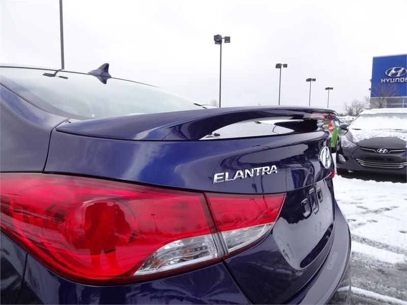 HYUNDAİ ELANTRA SPOYLER (plastik)