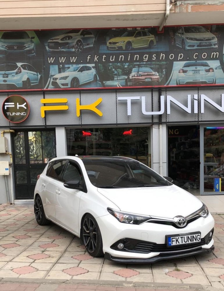 TOYOTA AURIS ÖN TAMPON EKİ PARLAK SİYAH (plastik)