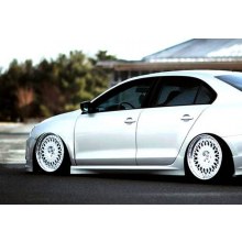VOLKSWAGEN JETTA YAN MARŞPİYEL TAKIMI MUGEN MODEL (plastik/boyasız)