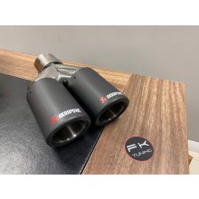AKRAPOVİÇ EGZOZ UCU ÇİFT ÇIKIŞ CARBON 76mm düz açı (1 adet)