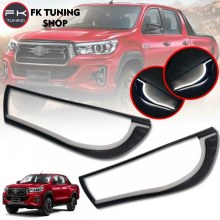 TOYOTA HİLUX REVO ÖN FAR ÇERÇEVESİ KAYAR SİNYALLİ 2016-2020