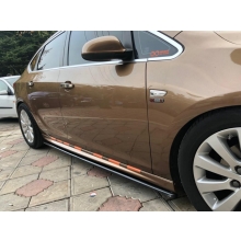 OPEL ASTRA J SEDAN MARŞPİYEL ALT LİP (PLASTİK/PARLAKSİYAH)
